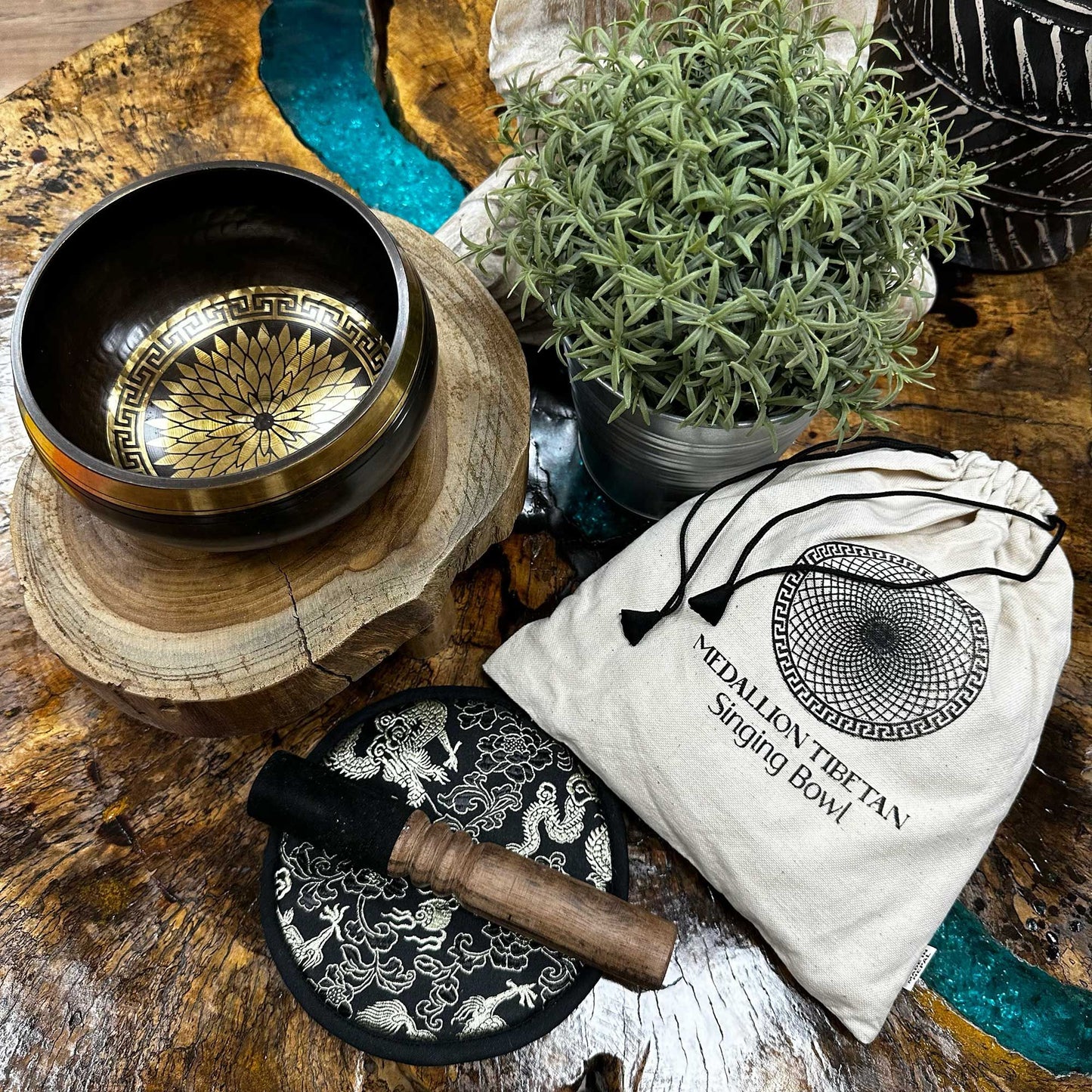 Hand-Hammered and Engraved Singing Bowl Gift Set – 14 cm – Round Medallions