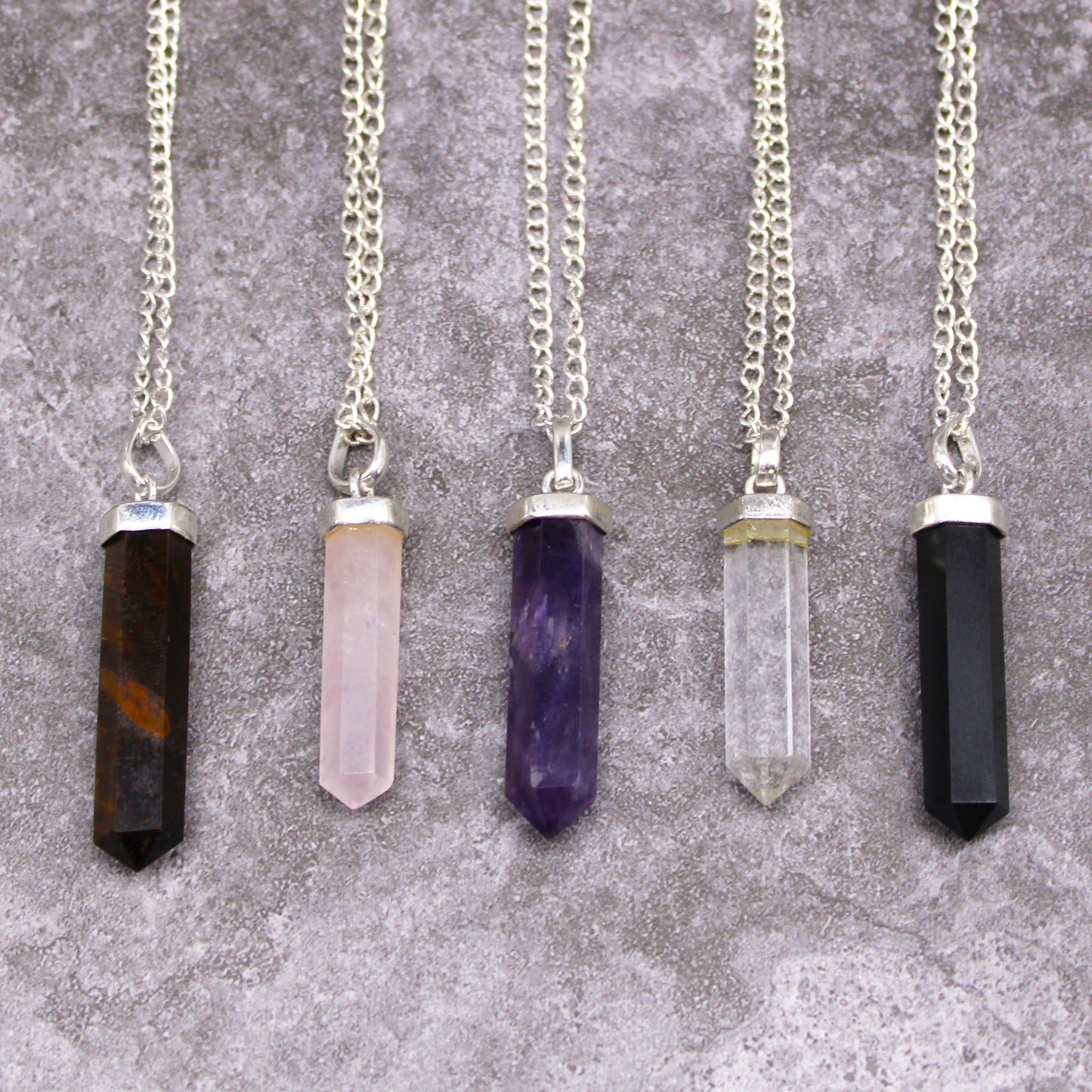 Gemstone pendant in a classic faceted shape – black agate