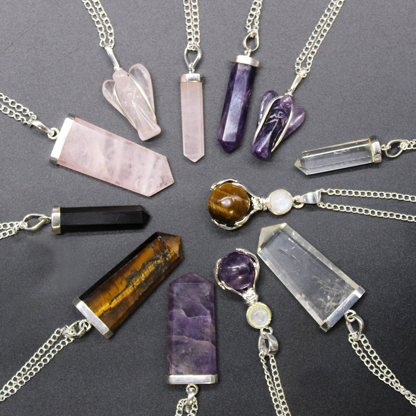 Guardian Angel Pendant made of precious stone – amethyst